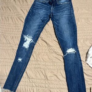 Size 28 distressed skinny jeans “Daytrip”